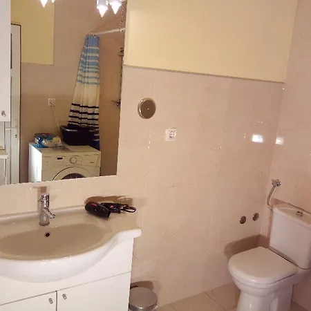 Apartment House Perone *