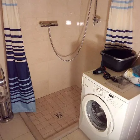 Apartment House Perone *