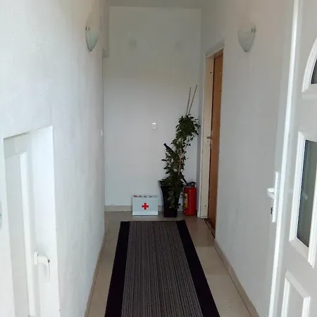 Apartment House Perone *