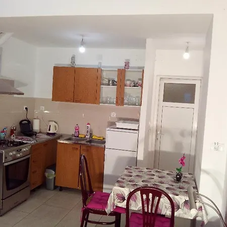 Apartment House Perone *