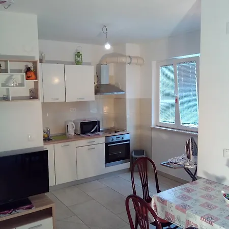 Apartment House Perone *