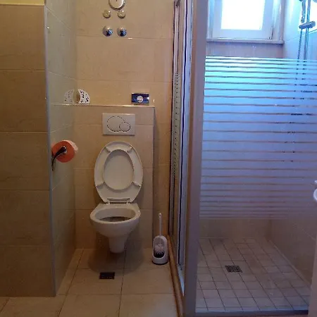 Apartment House Perone *
